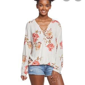 NWT O'Neill flowy top BELLE